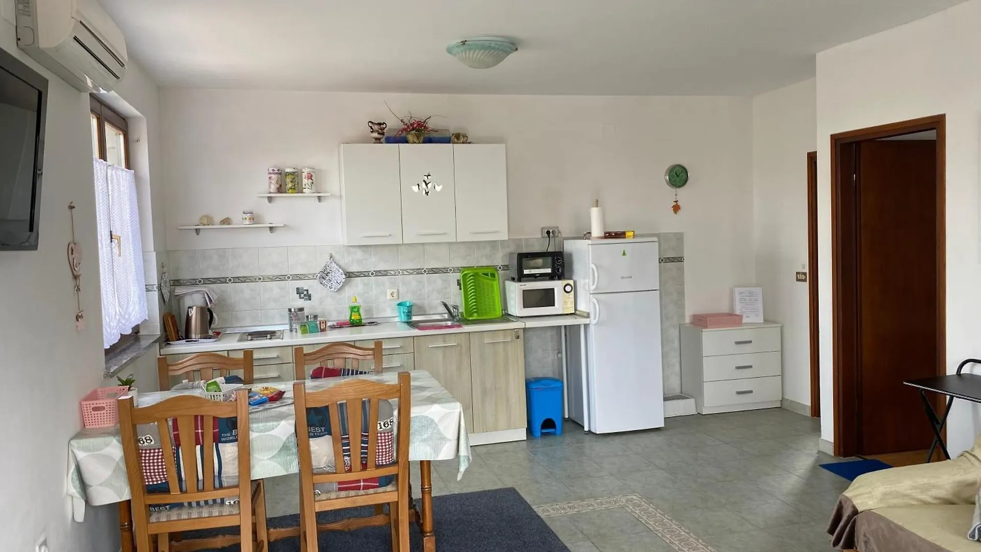 Konukevi Apartments And Rooms With Parking Space Rovinj - 23148