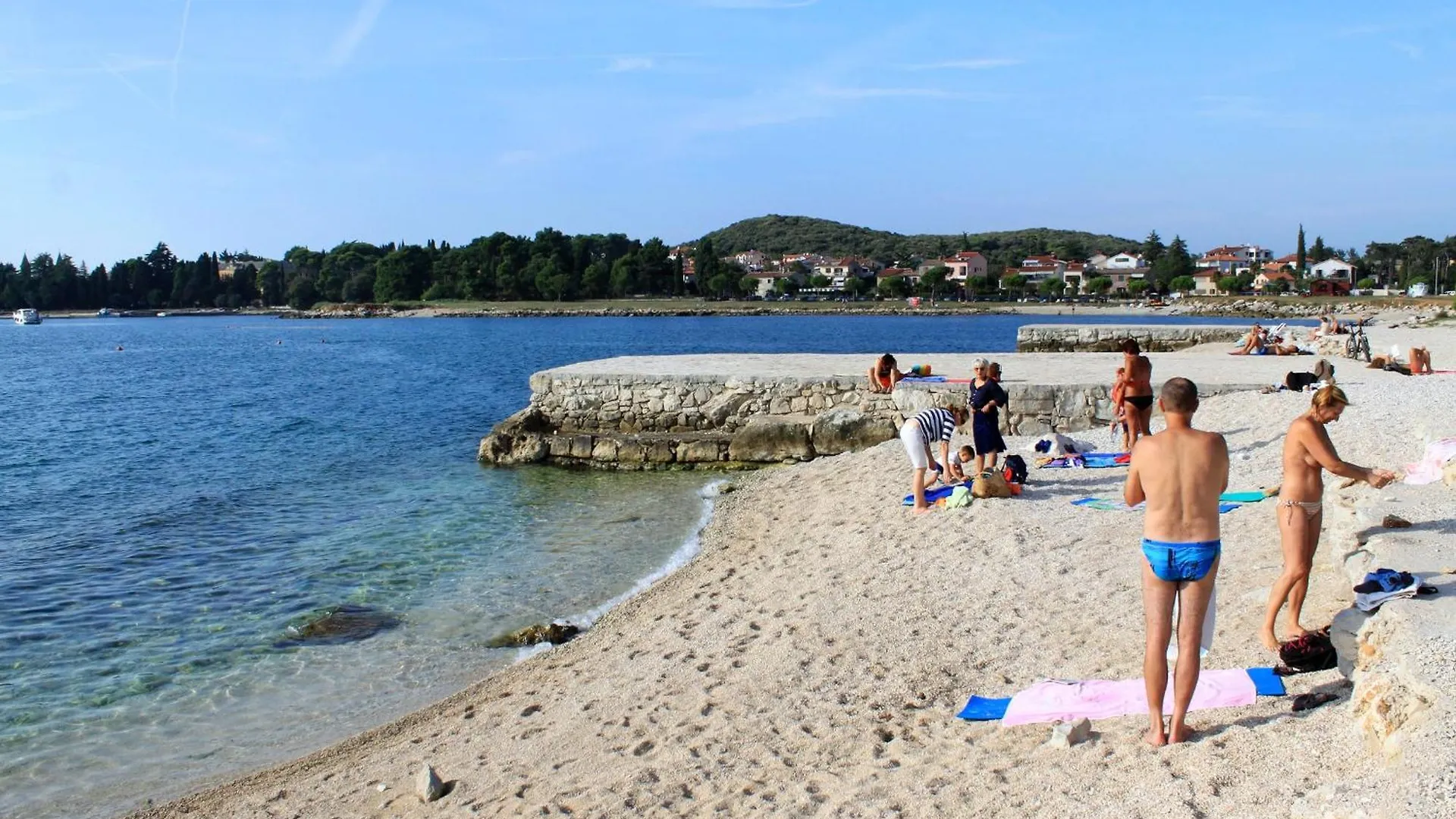 Apartments And Rooms With Parking Space Rovinj - 23148