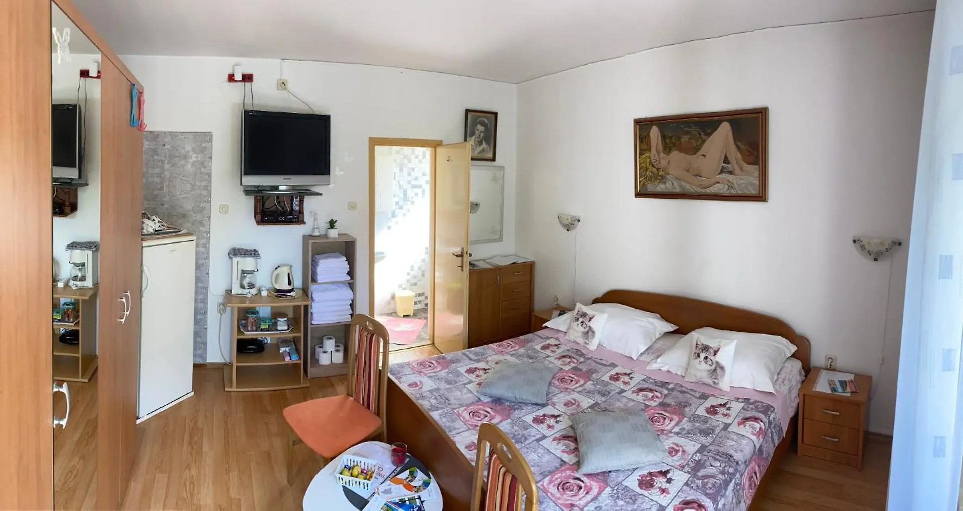 Guest house Apartments And Rooms With Parking Space Rovinj - 23148 Croatia