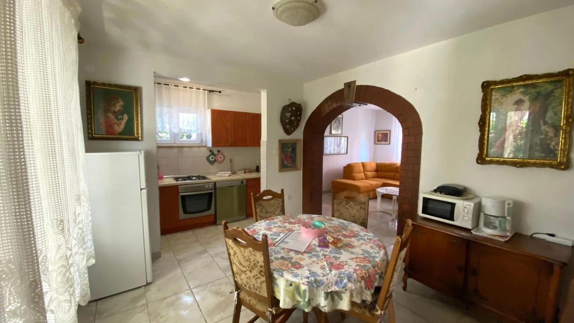 Guest house Apartments And Rooms With Parking Space Rovinj - 23148